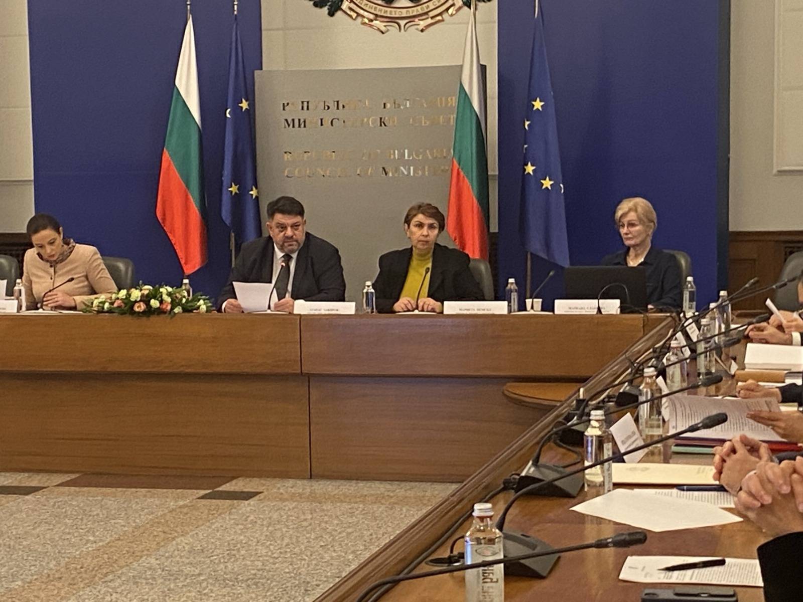  С режим на водата към 17 ноември са 23 344 души, което е с 210 хиляди по-малко в съпоставяне със същия интервал на миналата година. Това стана ясно на провелото се през днешния ден съвещание на Националния ръб по водите с ръководител вицепремиера Атанас Зафиров 